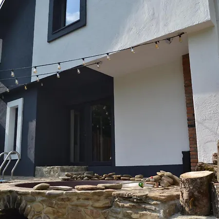 Садиба Деревій Izki Exterior photo