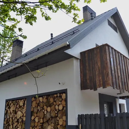 Садиба Деревій Izki Exterior photo